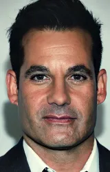 Адриан Пасдар