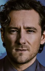 Льюис Пуллман