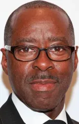 Кортни Б. Вэнс